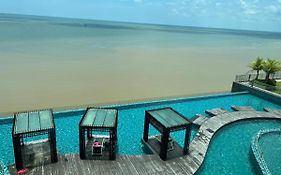 Imperium Residence Sunrise Queen Suite With Bedroom